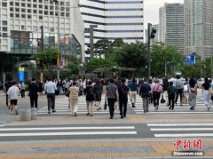 <b>疫情后韩国首次接待外国旅游团 检测阴性可免隔离</b>
