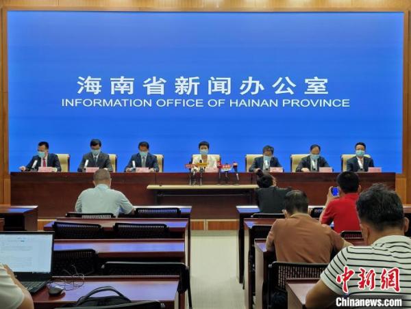 新闻发布会现场。　王晓斌 摄